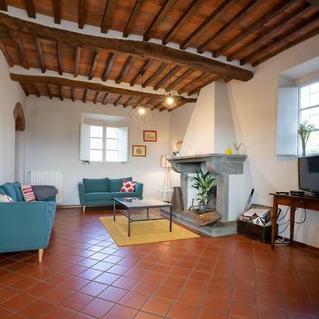 Ampio Appartamento Completamente Rinnovato Con Vista E Piscina Lucca Exteriör bild
