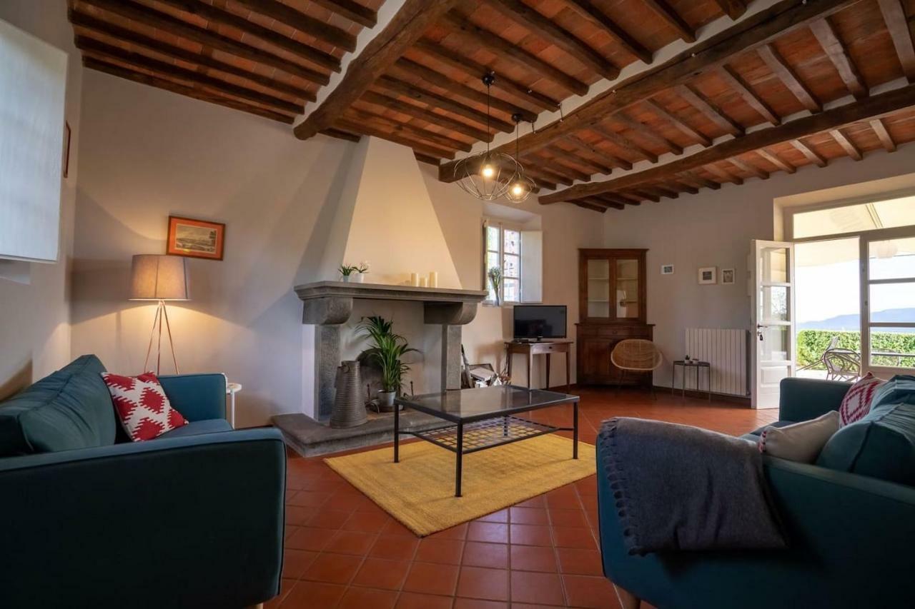 Ampio Appartamento Completamente Rinnovato Con Vista E Piscina Lucca Exteriör bild