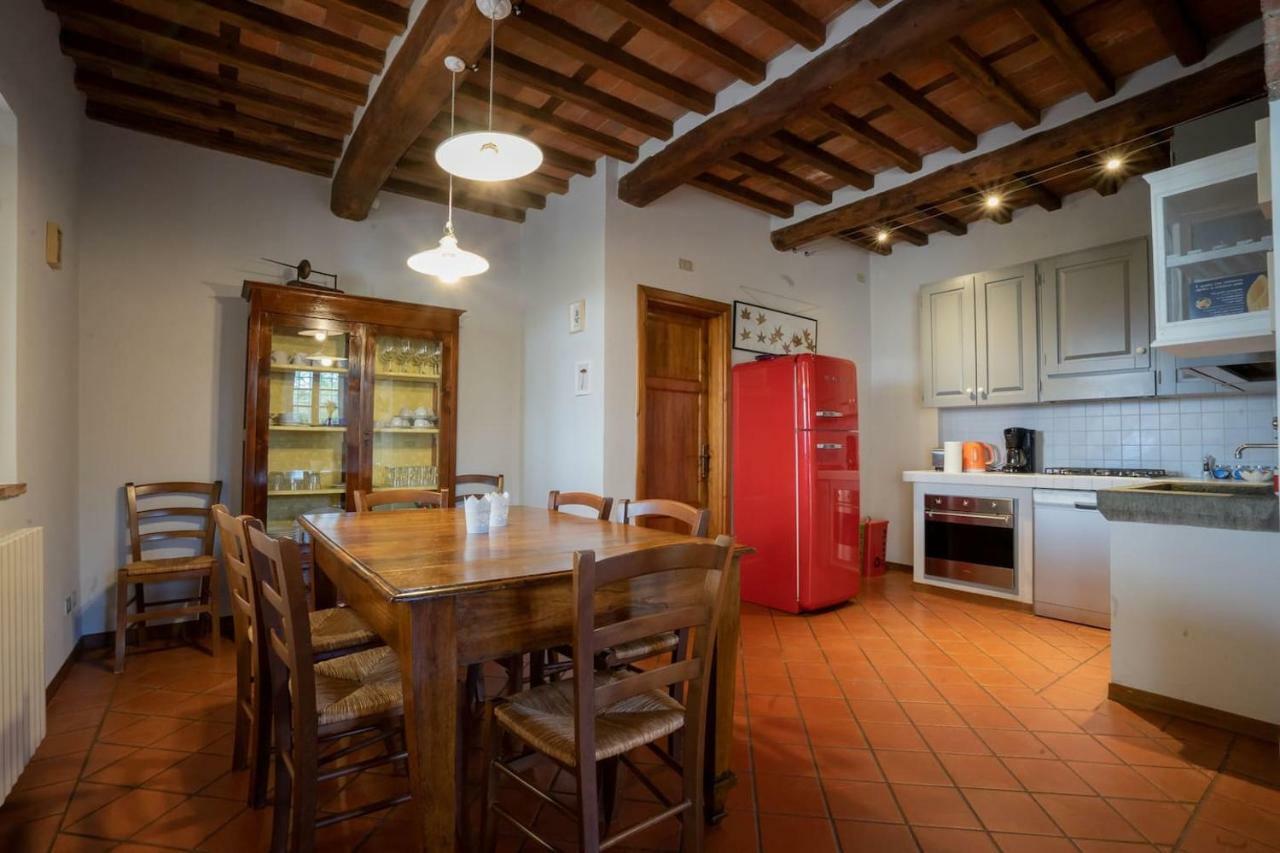 Ampio Appartamento Completamente Rinnovato Con Vista E Piscina Lucca Exteriör bild
