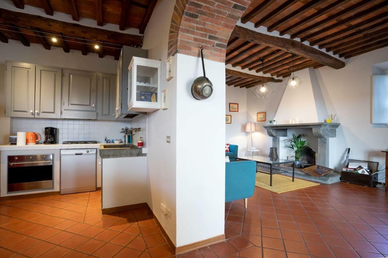Ampio Appartamento Completamente Rinnovato Con Vista E Piscina Lucca Exteriör bild